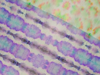 Kırmızı çizgili Ikat deseni. Mavi kravat boyası çiçekli yama. Boyalı Çizgi Gradyan Patchwork. Gri Etnik Boyalı Suluboya. Tye Dip Deseni. Çoklu Renkli Çamaşır Efekti. Kravat Boyası Tasarımı