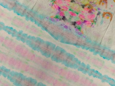 Çiçekli Dip Deseni. Kırmızı Etnik İkat dokusu. Yamalı Çizgili Su Kukusu. Boyalı Çizgi Soyut Yama. Gri kravatlı çiçek deseni. Mavi Çiçek Boyalı Suluboya Deseni. Boyama Efekti Dokusunu Bağla