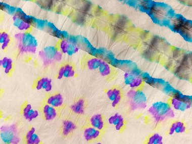 Boyalı Çizgi Gradyan Patchwork. Mavi Etnik Çizgi Suluboya dokusu. Kravat Boyası Tasarımı Gri Kravat Boyası Bağlama İzi. Etnik Dip Deseni. Çok renkli çizgili keten Grunge. Kırmızı Çiçek Kalıbı.