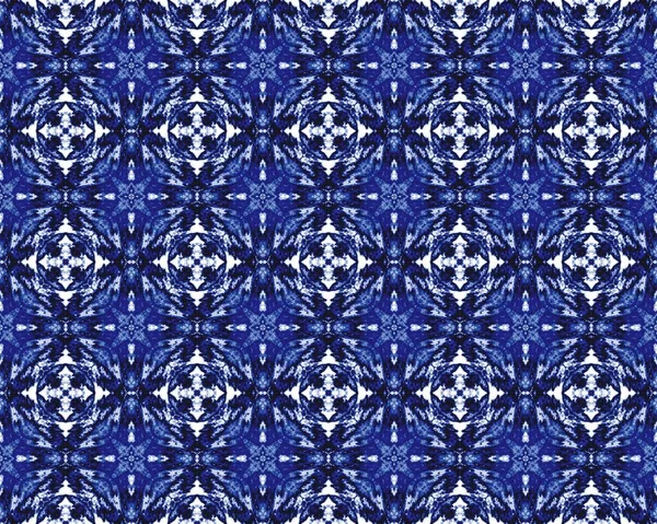 ブルーアメリカンモザイクタイル スペイン系スペイン人 白い民族の花のタイル アラベスク幾何学模様プリント 三角幾何学的バティックインク ヴィンテージシームレスバティック 青い花 Ikat — ストック写真