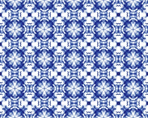 ブルーポルトガルモザイクモチーフ 白い花模様のタイル パキスタン幾何学フラワーペイント 青いモロッコの花のテクスチャ トルコ幾何学的バティックプリント オレンジ色の四面体バティック エスニック — ストック写真