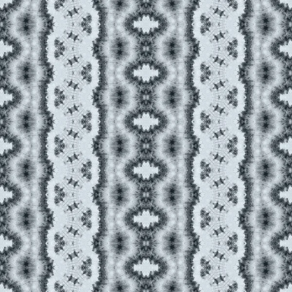 グレーのボヘミアン柄 シームレスなボホールバティック シームレスな水彩カーペットパターン抽象ストライプボホールバティック ボヘミアン ブラシ グレーの幾何学的バティック グレー ボヘミアンパターン — ストック写真