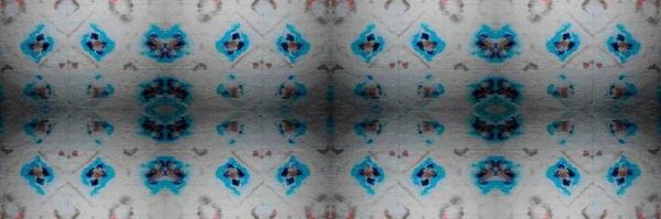 티에리 파란색 아트캔 Maroon Aquarelle Paintbrush 입니다 라일락 그래피티 네이비 — 스톡 사진