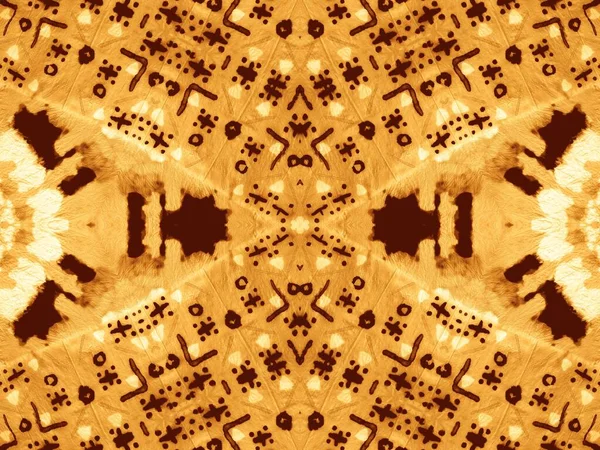 Kahverengi Geometrik Motif. Dye Batik 'i bağla. Altın soyut baskı. Kum Kova Boyası. Parlak Kağıt Boyası. Sarı Grafik Boyalı. Clay Fırça Boyası. Hasarlı Kirli Sanat Kanvası.