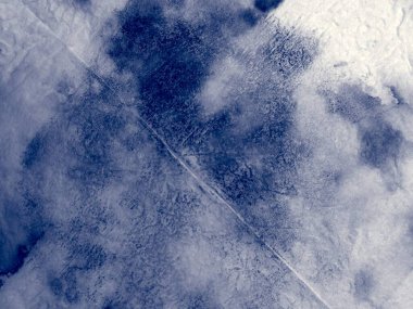 Indigo Tie Boya Banner. Mavi Sanatsal Kanva. Bulut Soyut Boya Fırçası. Ulusal Su Tarzı. Hafif Fırçalanmış Malzeme. Gökyüzü Mürekkebi İpek. İndigo Suluboya Boya. Bulanık Kravat Boyası.