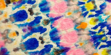 Gri kravat boyası baskısı. Grunge Kova Boyası. Gri suluboya mürekkep. Sprey fırça boyası. Renkli Graffiti Tarzı. Gri Kirli Arkaplan Mavi Kabataslak Sanat Yazısı. Beyaz Fırçalı İpek.