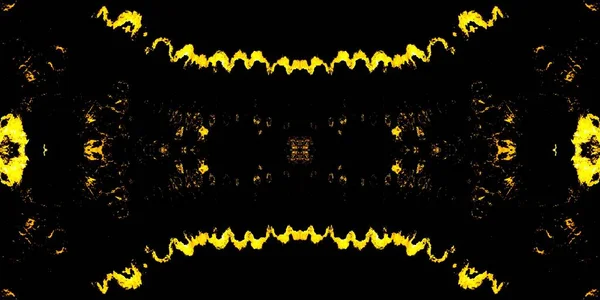 イエローペーパーペイント アステック パターン 上品なアクエラレの質感 メタル アートプリント 夜のアクエラレペイント ダークブラシシルク ゴールド グラニー効果 — ストック写真