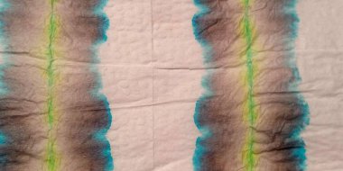 Gri Sanatsal Kravat Boyası. Kova deseni sıçraması. Klasik Rough Art Print. Beyaz Kirli Arkaplan Beyaz Modern Boyalı. Mavi Fırçalı Doku. Gri suluboya boya. Sprey Fırça Boyası.