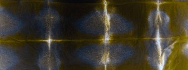 Altın kravat boyalı batik. Suluboya boya fırçası. Kirli Sanatlar Boyası. Altın suluboya baskı. Graffiti Grunge 'ı parlat. Siyah fırça boyası. Sunny Oil Ink. Kara Modern Boyalı.