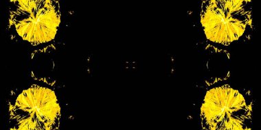 Sarı Fırçalı İpek. Metal kravat boyası çizgileri. Parıltı Soyut Suluboya. Geleneksel Yanık Boyalı. Siyah Soyut Kova. Altın Yağ Mürekkebi. Uzay Kirli Sanatlar Sanatçısı. Gece Çizgileri Tekrarlıyor.