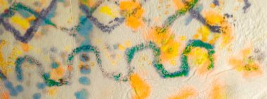 Neon Tie Boya Sanatı. Aquarelle Boya Fırçası. Kirli Sanatlar Pankartı. Gökkuşağı Kova Boyası. Rainbow Rough Sanat Baskısı. Parlak Fırçalı Doku. Fırçalanmış İpek. Sarı Graffiti Grunge.