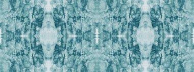 Kar sanatları kravat boyası. Beyaz Modern Ogee Tile. Cyan Kirli Arkaplan. Mavi Fırçalı Doku. Gökyüzü Etnik Motif. Koyu Graffiti Tarzı. Hafif Folk Petrol Fırçası. Açık Suluboya Mürekkebi