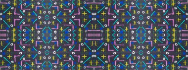 Kusursuz Neon Mark. Etnik Etkiyi Yıka. Islak Çoklu Renkli Gökkuşağı İşareti. Geo Renk Lekesi. Coğrafi Soyut Resim. Etnik Yumuşak Soyut Düzen. Etnik Kova Işığı Konsepti. Mürekkep Desenini Yıka