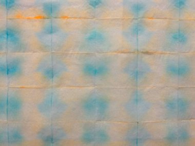 Boyalı Çizgi Gradyan Suluboya. Mavi çizgili suluboya doku. Çoklu Renkli Su Efekti. Shibori Dip Deseni. Kravat Boyası Tasarım Gri Çizgili Ikat deseni. Kırmızı Kravat Boyalı Şerit.