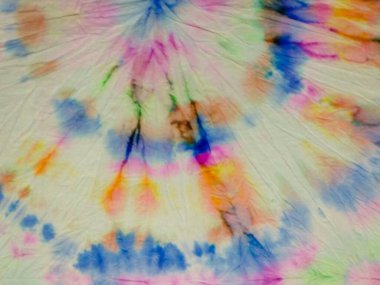 Kravat boyası girdabı. Boho 'yu bağla. Renkli Huzur Çemberi. Yuvarlak Boyalı Bokeh. Doymuş Fırça Yuvarlak. Bağlı Bağlı Arkaplan. Çoklu Renkli Kumaş Yuvarlak. Eski Suluboya Çemberi Kirli Tek Boynuzlu At Kravatı Öl.