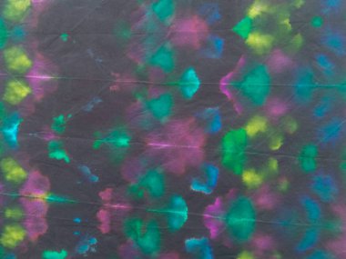 Boyalı Neon Oriental Suluboya. Kırmızı çizgili suluboya doku. Mavi Kravatlı Çizgili Parmak izi. Shibori Dip Doku. Kravat Boyası Efekti Siyah Çizgili Siyah Tasarım. Gri Çizgili Ikat Deseni.