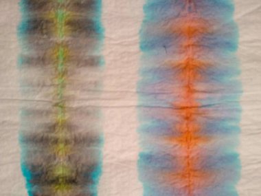 Boyalı Hat Soyut Suluboya. Kırmızı Çizgili İkat dokusu. Çok renkli çizgili su homurtusu. Tye Dip Deseni. Mavi çizgili suluboya desen. Kravat Boyası Tasarımı Gri Kravat Boyası Çizgili Çizgili.