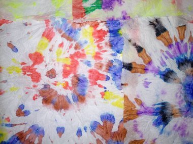 Spiral kravatlı boya fırıldağı. Çok renkli kravat deseni. Çember Kalp. Spiral kravat boyası yuvarlak. Multi Tiedye. Yumuşak Parlak Tye Boyası. 1960 model spiral Pembe girdap deseni. Gradyan Pembe Desen.