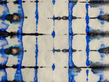 Boyalı Hat Doğu Suluboya. Çoklu Renkli Su Efekti. Mavi Çizgili Suluboya Doku. Gri Çizgili Ikat deseni. Shibori Dip Deseni. Boyalı Boyalı Tasarım Kırmızı Kravatlı Çizgili Şerit.