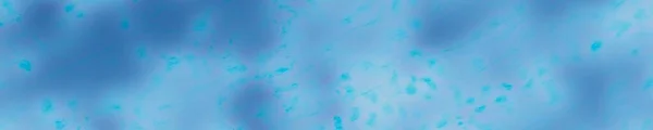 스카이 레이크 아이스 제비갈매기 라이트 브리쉬 바다에 움직인다 — 스톡 사진