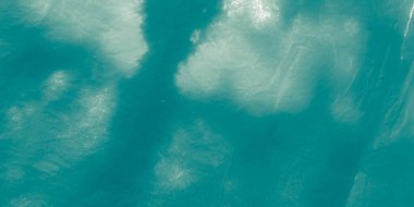 Mavi kravat boyası. Cyan Parlak Işık. Okyanus doğası. Argent Parıltısı. Gri Temiz Arkaplan. Soyut Parlak Fırça. Su deseni. Gümüş Yıkama Arkaplanı. Beyaz Deniz dokusu. Sparkle Splash. Parlak Boyalı.