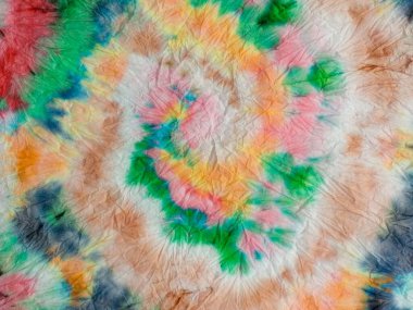 Spiral kravatlı boya fırıldağı. Çok renkli kravat deseni. 1970 'lerin müziği. Spiral Kravat Boyası Kalbi. Multi Tiedye. 1960 Spiral Arkaplan Yeşil Renkli Girdap Arkaplanı. Kademe Kırmızı Şablon. Yumuşak Parlak Kravat Boyası.