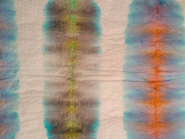 Boyalı Çizgi Soyut Suluboya. Çoklu Renkli Su Tasarımı. Gri Çizgili Suluboya Çizgisi. Boyalı Grunge desenli kırmızı kravat boyalı çizgili parmak izi. Shibori Dip Doku. Mavi Çizgili Ikat Deseni.