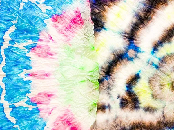 Boyalı Çizgi Soyut Suluboya. Gri kravat boyası, kravat izi. Kırmızı Çiçek Çizgisi Şablonu. Mavi Etnik İkat dokusu. Yamalı Çizgili Çarşaf Efekti. Tye Dip Doku. Boya Yaması Desenini Bağla