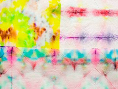 Boyalı Hat Oriental Patchwork. Çiçekli Dip Deseni. Patchwork Etnik Ombre Etkisi. Gri Çiçek Hattı Suluboya dokusu. Kravat boyası Grunge Doku Mavi Çizgili Ikat deseni. Kırmızı Kravat Çiçek Yaması.