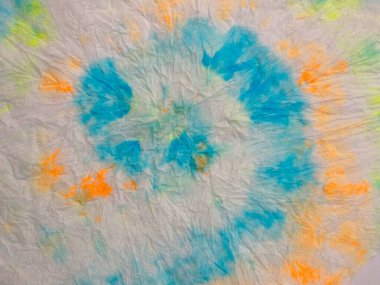 Spiral kravatlı boya fırıldağı. Çok renkli kravat deseni. Çember Müzik. Spiral Kravat Boyası Kalbi. Multi Tiedye. Çok renkli girdap deseni. Spiral 1960 Gradyan Pembe Kravat Boyası. Kırmızı çizgili kravat boyası.