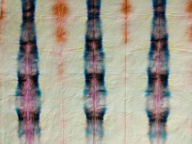 Boyalı Hat Doğu Suluboya. Kravat boyası etkisi Shibori Dip dokusu. Gri kravat boyalı kravat bandı. Mavi çizgili suluboya deseni. Kırmızı Çizgili İkat dokusu. Çok Renkli Çizgili Su Grunge.