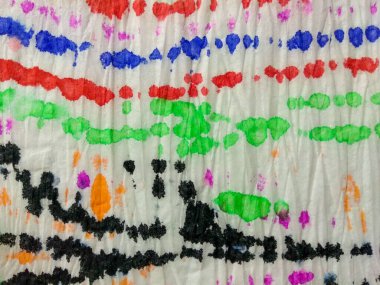 Boyalı Çizgi Gradyan Suluboya. Tye Dot Deseni. Gri Çizgili Suluboya Çizgisi. Kravat boyası Grunge deseni kırmızı çizgili leke deseni. Mavi kravat boyası, kravat izi. Çoklu Renkli Su Efekti.