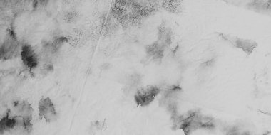 Gri Soyut İşaret. Mürekkep Soyut Şekil. Renkli El Efekti. İnce Aquarelle Beyaz Doku. Suluboya tuval yıka. Gri renkli Shibori Blot. Islak Yaratıcı Su Şekli. Mürekkep Sıçratma Dokusunu Yıka