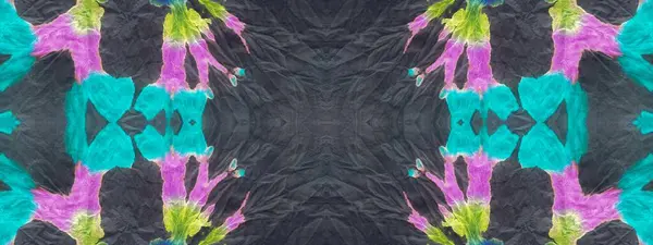 색상의 티에예 레인보우는 그림을 그렸다 마크를 기하학적 플롯치 파스텔 스테인 — 스톡 사진