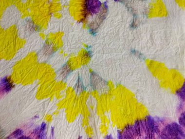 Spiral kravatlı boya fırıldağı. Çok renkli kravat deseni. Bağlı Barış. Spiral Kravatlı Boyalı Gömlek. Multi Tiedye. Spiral 1960 model soyut kırmızı desen. Yeşil Renkli Girdap Arkaplanı. Yumuşak Parlak Desen.