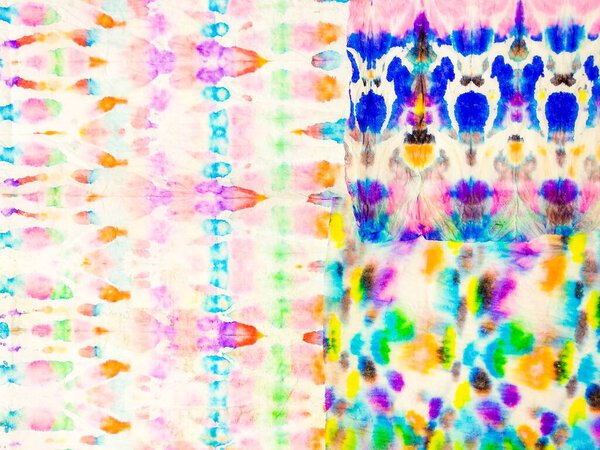 Графическая акварель линии Tie Dye. Красный цветок крашеная лоскутная текстура. Этническая повязка на голубом галстуке. Эффект многоцветного льняного полотна. Tye Dye Dip Texture. Серый полосатый рисунок Иката.