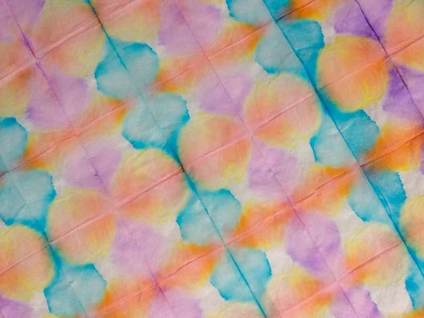 Boyalı Çizgi Soyut Suluboya. Gri Çizgili Ikat deseni. Çoklu Renkli Su Efekti. Kravat Boyası Tasarımı Tye Dye Deseni. Mavi Çizgili Suluboya Çizgisi. Kırmızı Kravat Boyalı Bağlı Şerit.