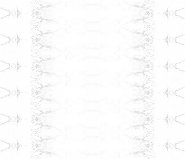 グレイ バティック グレーのグラデーションのテキスタイル レトロな部族の印刷 白のシームレスなペイント ライト インクの略 ヴィンテージ バティック グレイ — ストック写真