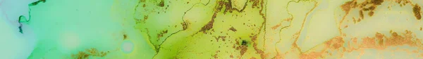 Neon Alcohol Ink Marble蓝色大理石水彩画金色水彩画 流质细腻的油墨质感 黄金艺术绘画 绿色背景 奢华抽象绘画 黄酒水墨背景 — 图库照片