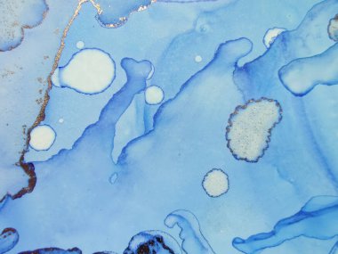 Altın Alkol Mürekkebi Mermeri. Folyo yağlı boya. Beyaz Su Boyası Mermeri. Bakır Su Rengi Arkaplanı. Mavi Mermer Suluboya. Mavi Gradyan Arkaplan. Hafif Zarif Doku. Lüks Soyut Şablon.