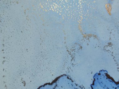 Mavi Alkol Mürekkebi Mermeri. Altın yağlı boya. Foil Gradyan Arkaplanı. Folil Mermer Suluboya. Bakır Su Boyası Suluboya. Lüks Su Rengi Tuvali. Hafif Zarif Parıltı. Lüks Soyut Şablon.