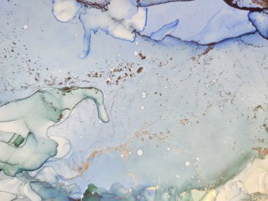 Altın rengi mermer. Folyo Sanat Boyası. Yeşil Doğu geçmişi. Bakır Su Rengi Arkaplanı. Mavi Mermer Suluboya. Beyaz Alkol Mürekkep Tablosu. Akışkan Zarif Doku. Modern Soyut Resim.