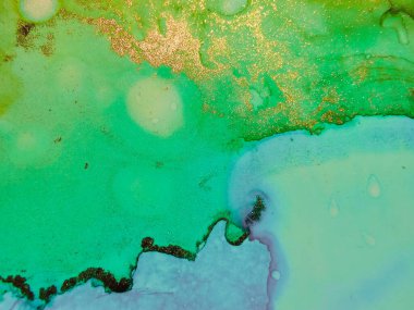 Altın Alkol Mürekkebi Mermeri. Yeşil Su Rengi Arkaplanı. Altın Soyut Suluboya. Modern Soyut Şablon. Mavi Işık Zarif Parıltısı. Altın rengi tuval. Mavi Sanat Boyası. Mavi Mermer Arkaplan.