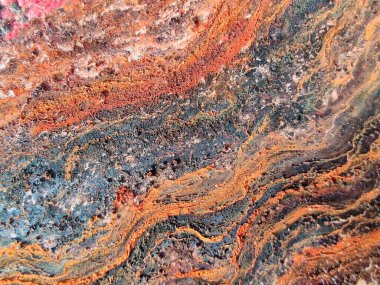 Kırmızı Vintage Çelik Çürüğü. Çelik Rustik Çarşaf Pası. Paslı Paslı Arka plan. Metal Yapı Arkaplanı. Siyah Grunge aşınması. Paslı Aşınma Arkaplanı. Kahverengi Koyu Metal Doku. Eski Bakır Yapısı.