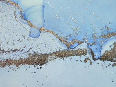 Mavi Su Renkli Mermer. Beyaz Alkol Mürekkebi Mermeri. Parlak Alkol Mürekkebi Arkaplanı. Altın Sanat Boyası. Altın Gradyan Suluboya. Folil Mermer Arkaplan. Akıcı Zarif Parıltı. Lüks Soyut Şablon.