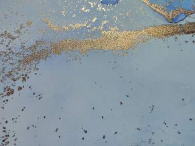Folyo Alkol Mürekkebi Mermeri. Mavi Sanat Boyası. Altın Mermer Arkaplan. Lüks Su Rengi Tuvali. Bronz Su Rengi Arkaplanı. Mavi Soyut Suluboya. Akıcı Zarif Parıltı. Modern Soyut Resim.