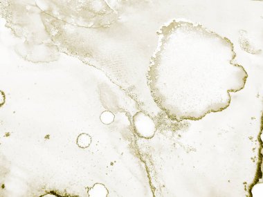 Altın Alkol Mürekkebi Grunge. Beyaz Parıltı Arkaplanı. Altın Sanat Boyası. Işık Gradyan Arkaplanı. Su Boyası Arkaplanı. Parlak Su Rengi Tablosu. Hafif Lüks Parıltı. Altın Modern Soyut Ressamlık.