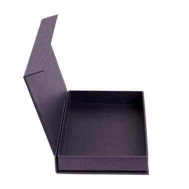 Siyah hediye kutusu içinde siyah ve beyaz arka planda izole 