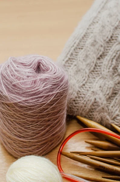 Beautiful Knitted Wool Scarf Ball Wool Yarn Wooden Knitting Needles — Stock Photo, Image