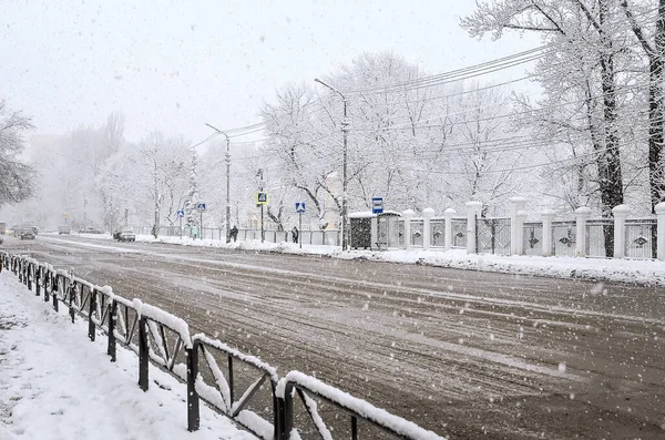 Lege Straat Winter Slecht Weer Sneeuwstorm — Stockfoto